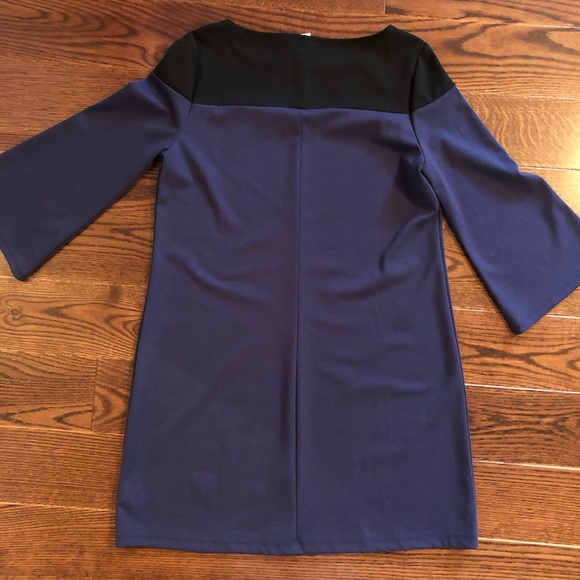 GAP Shift Dress - Picture 2 of 6